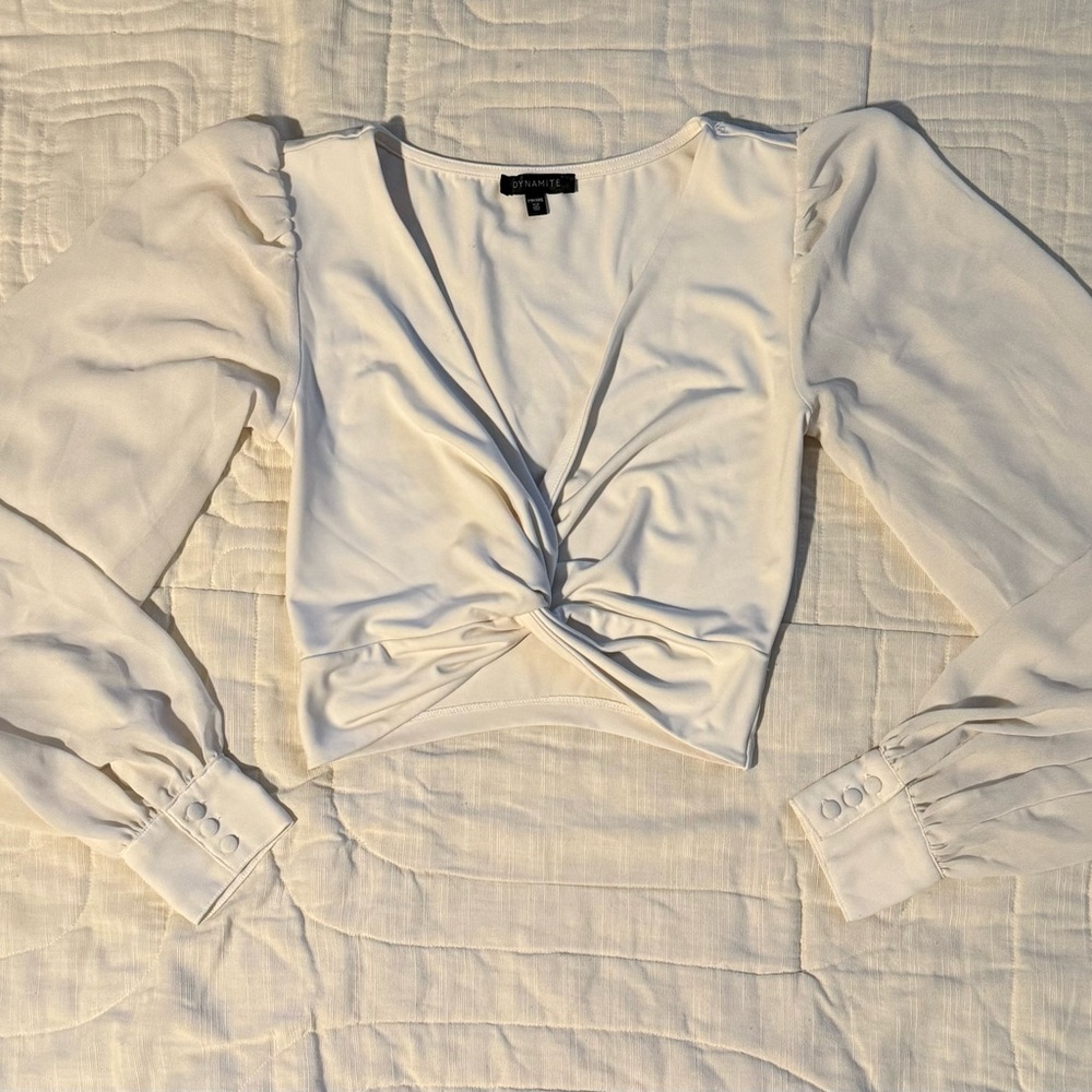 Dynamite Cream Twist-Front Crop Top